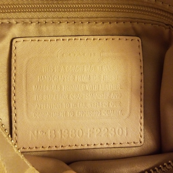 💟 Coach Purse 👜 - Picture 6 of 8